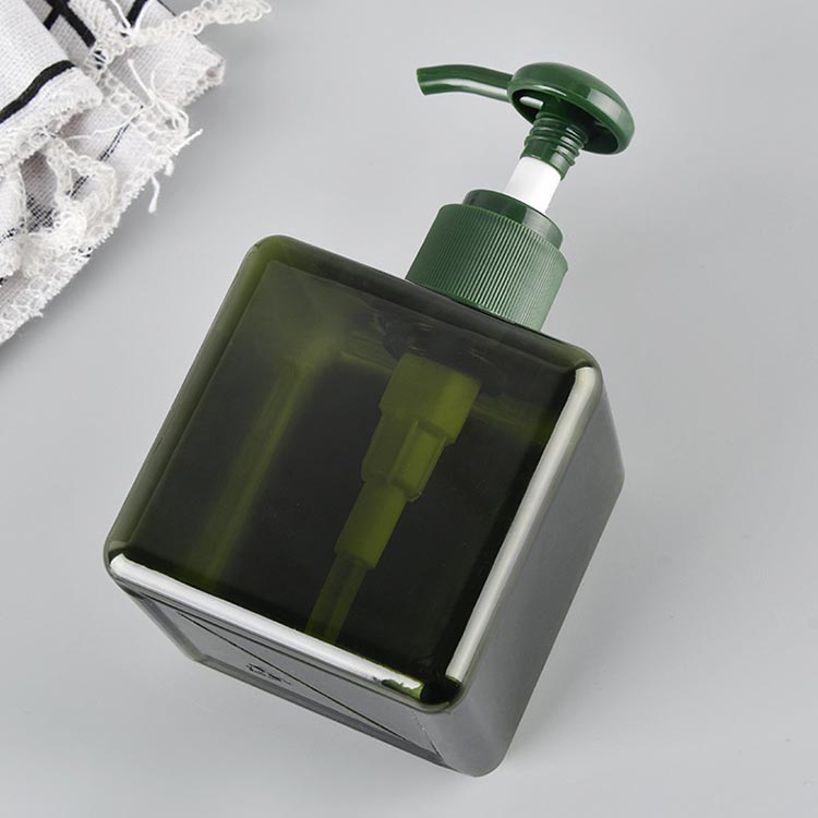 empty-cosmetic-containers-wholesale