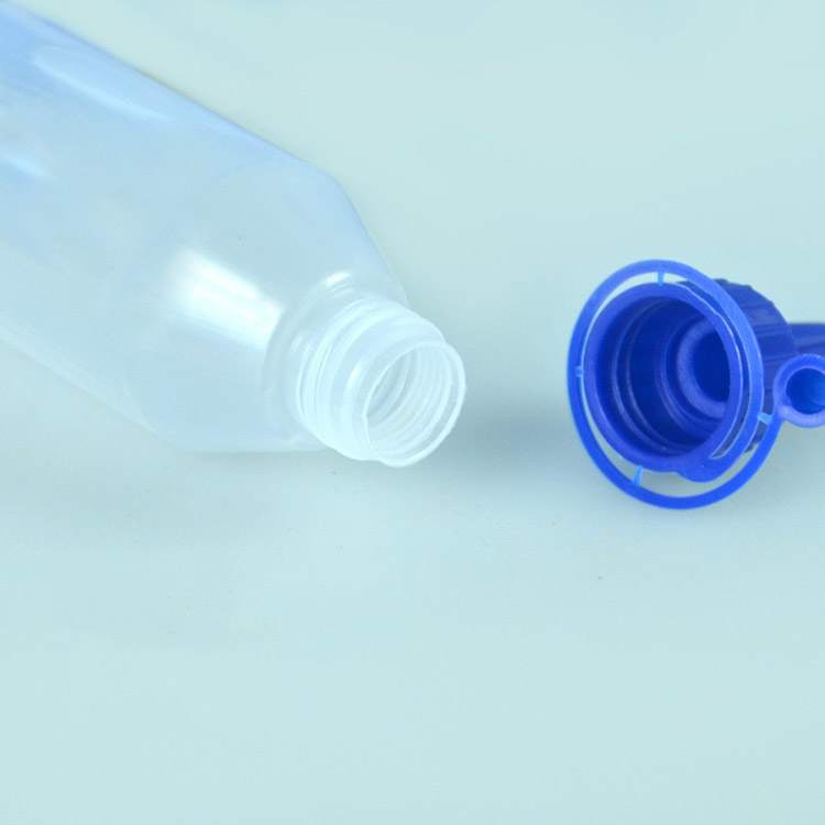 flush-eye-with-water