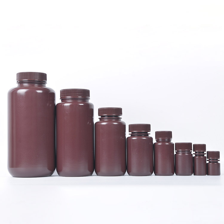 reagent-bottle-with-blue-screw-cap