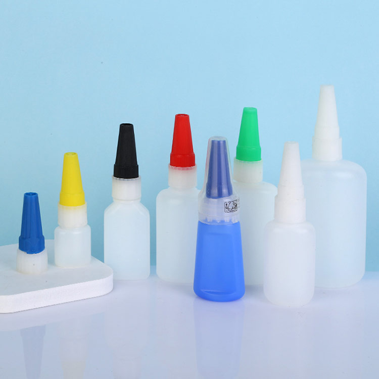 small-plastic-eye-dropper-bottles