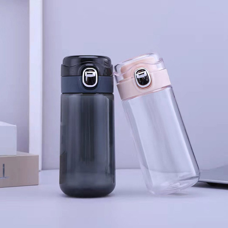 sports-water-bottle-with-straw
