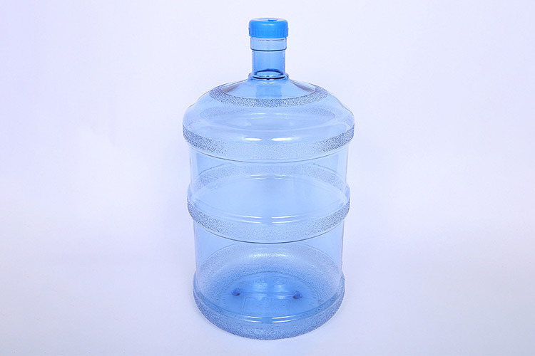 5-gallon-water-bottle-with-pump
