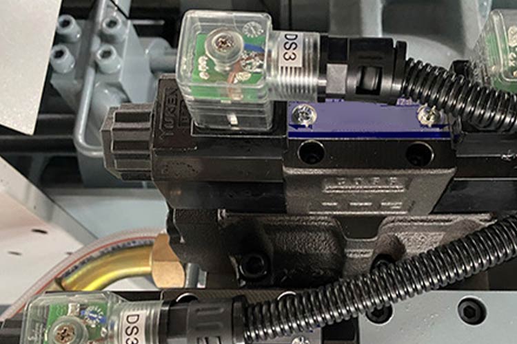 pet-bottle-and-preform-testing-equipment