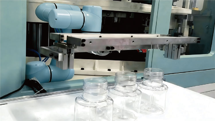 IBM-injection-blow-molding-for-juice-jar